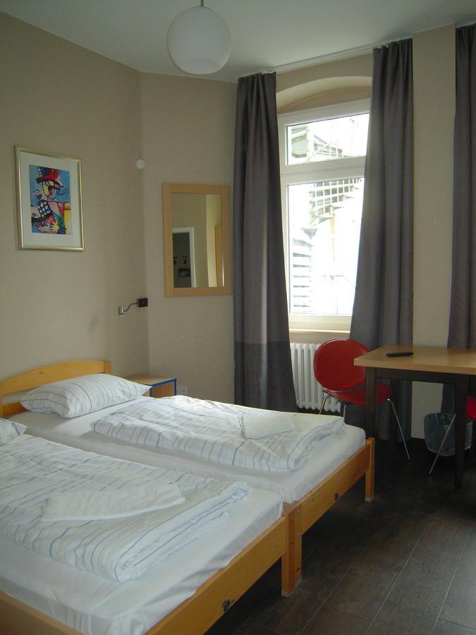 Happy Go Lucky Hotel + Hostel Schoneberg Berlin Zewnętrze zdjęcie