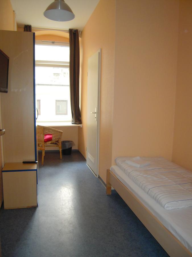 Happy Go Lucky Hotel + Hostel Schoneberg Berlin Zewnętrze zdjęcie