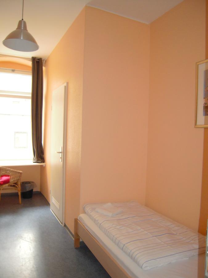 Happy Go Lucky Hotel + Hostel Schoneberg Berlin Zewnętrze zdjęcie